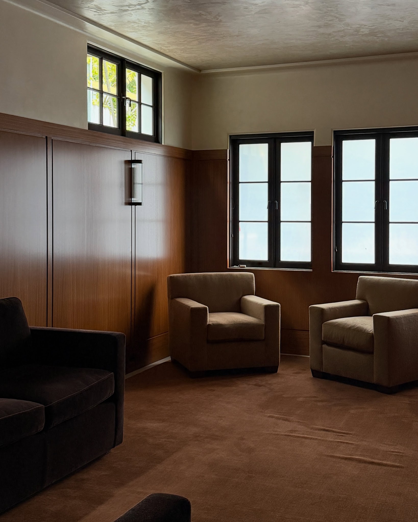 8. Create a Quiet Brown Conversation Room