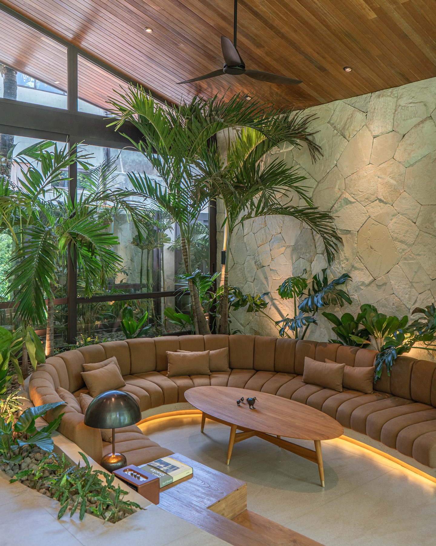 8. Let Irregular Stone Supply the Wall Pattern