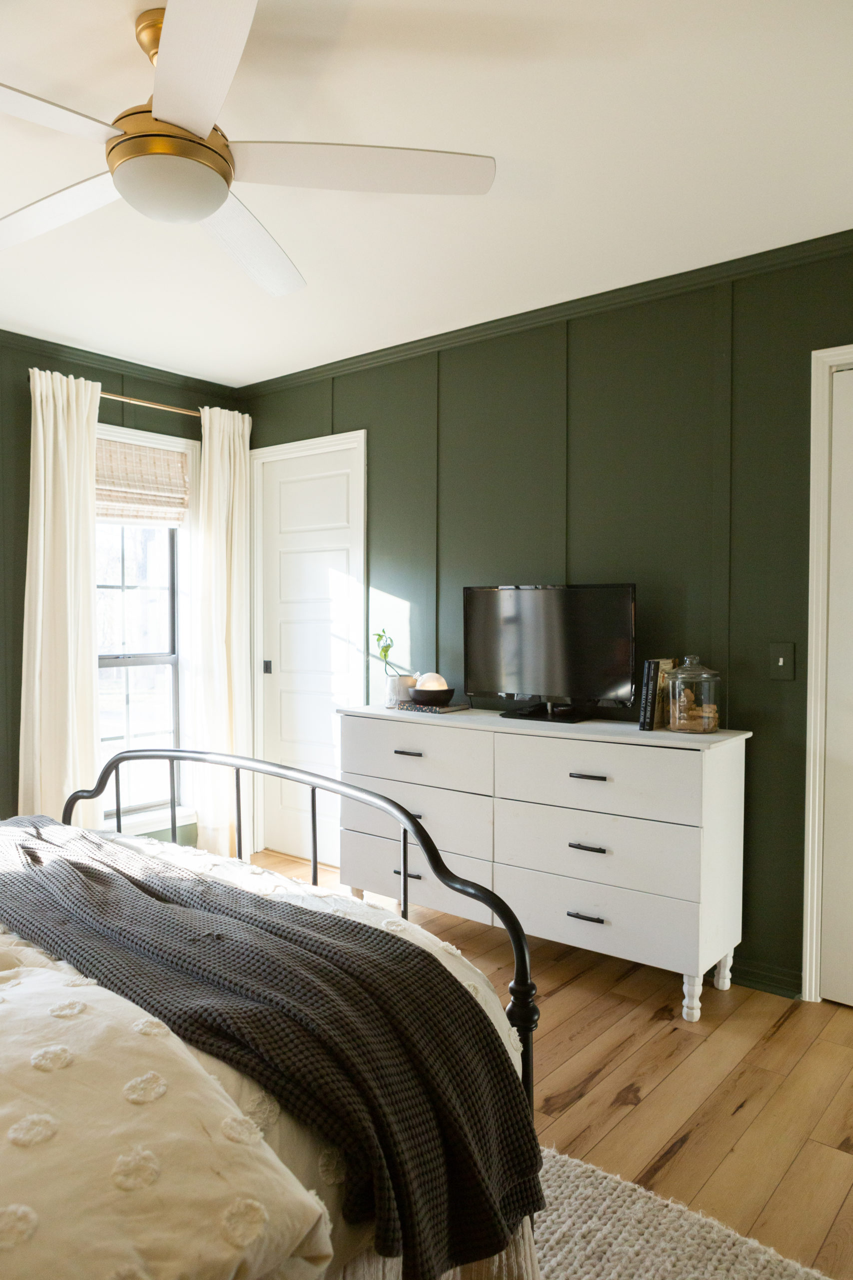 12. Pair Deep Green Walls With Useful Light Colored Storage