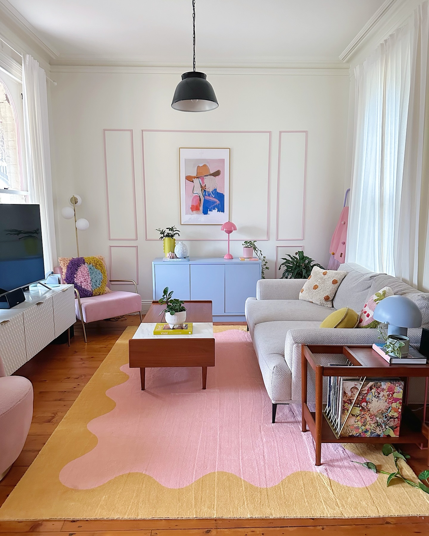 Let a Wavy Pink Rug Lead a Lighter Palette