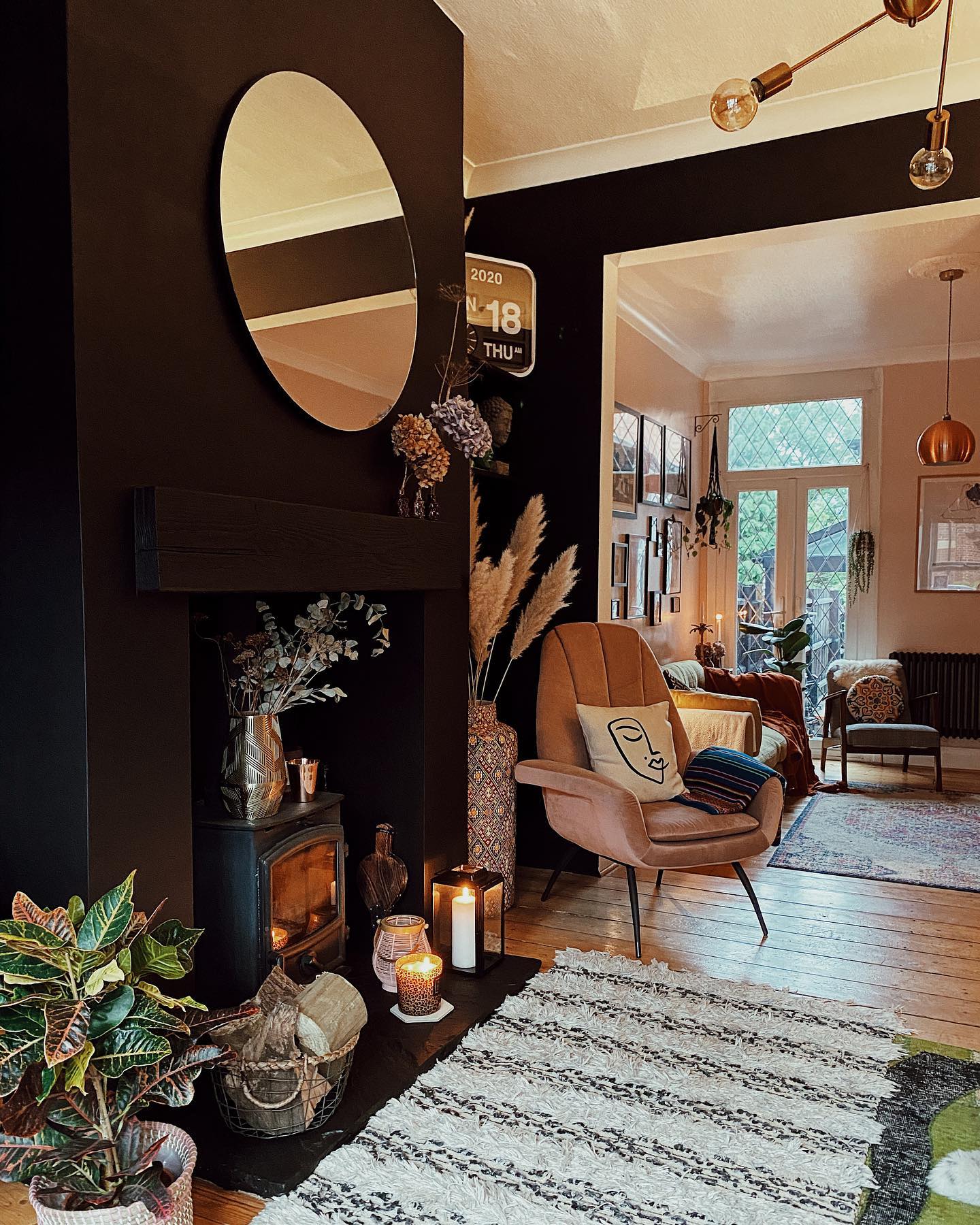 Brighten Dark Walls With a Cream Patterned Rug