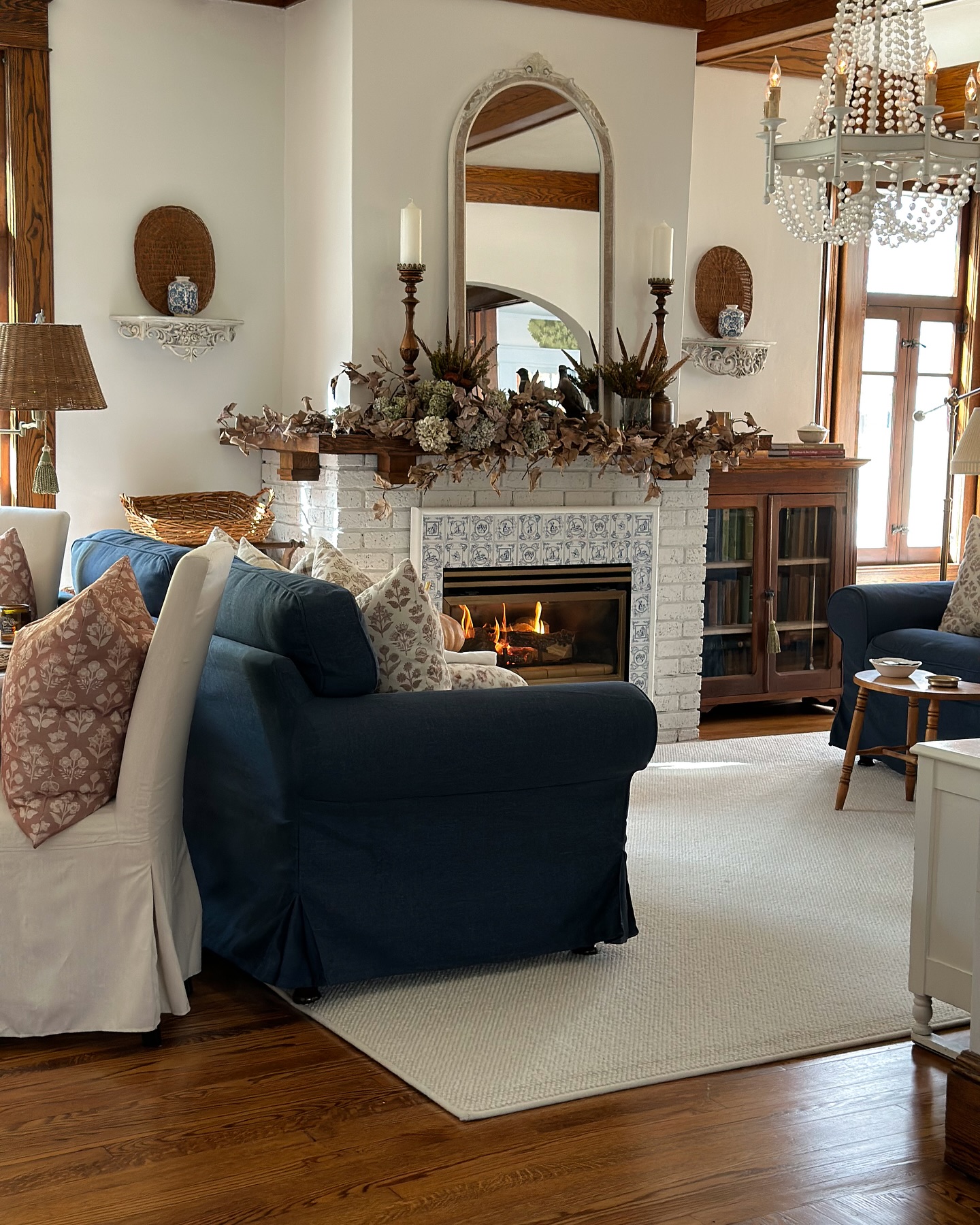 Introduce a Blue and White Patterned Border