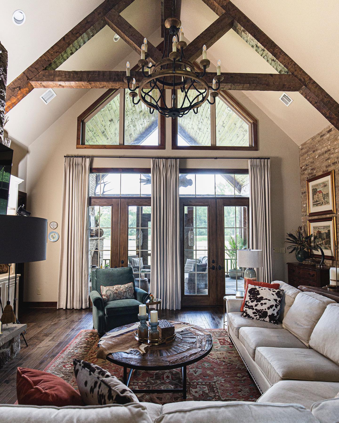Let Existing Timber Trusses Set the Palette