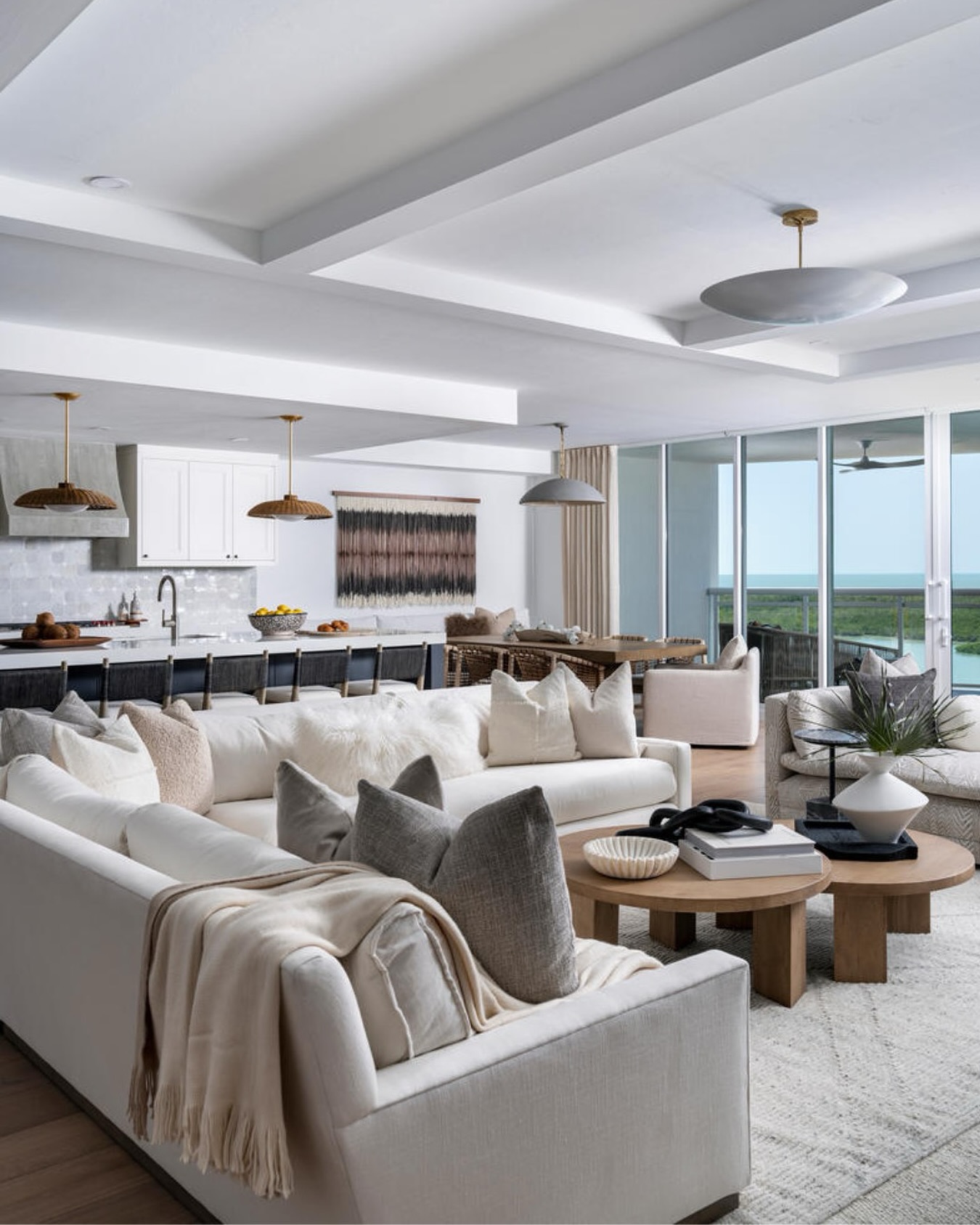 Connect an Open Plan with Repeated Natural Tones
