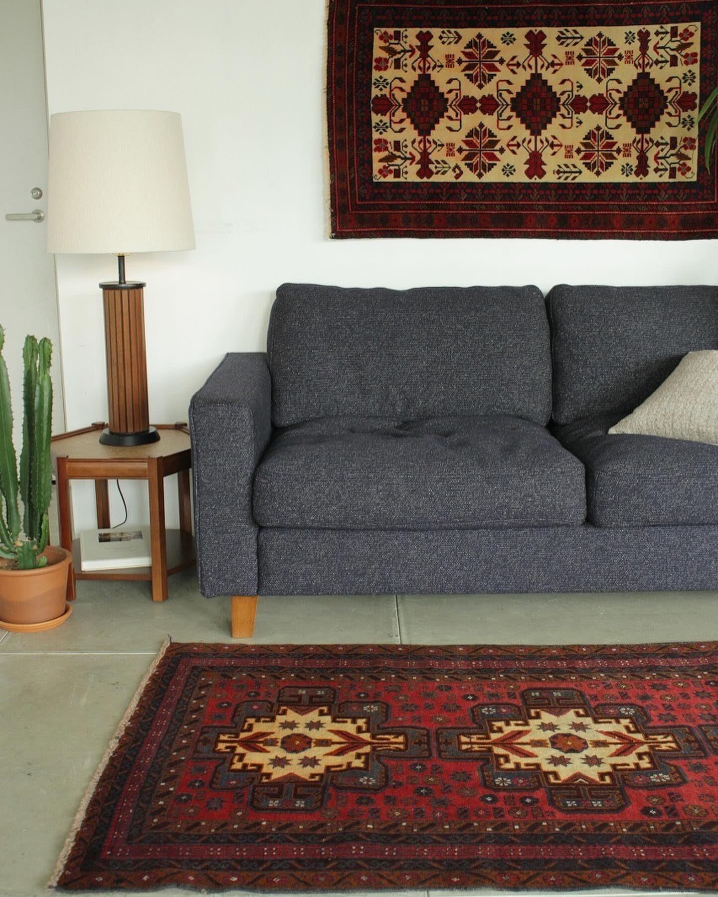 Bring Rich Red Pattern to the Wall and Floor