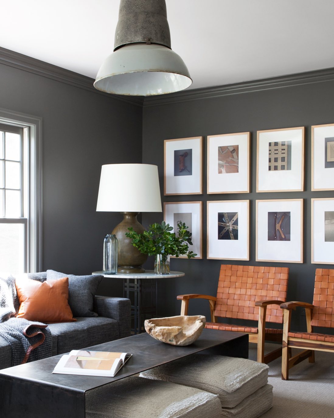 Balance Dark Walls with Open Furniture Frames
