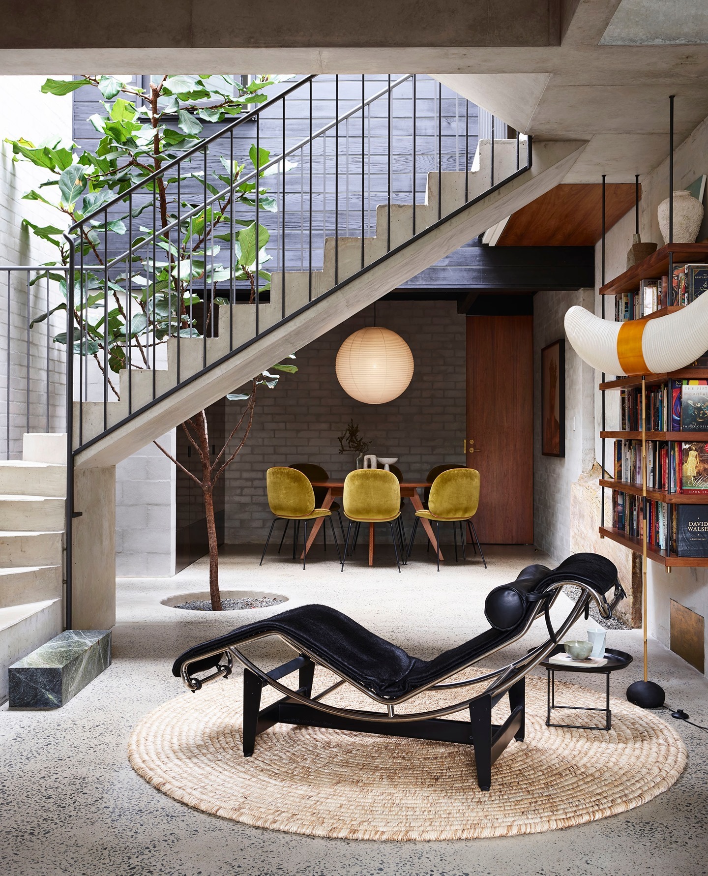 18. Define a Separate Lounge Spot With a Round Rug
