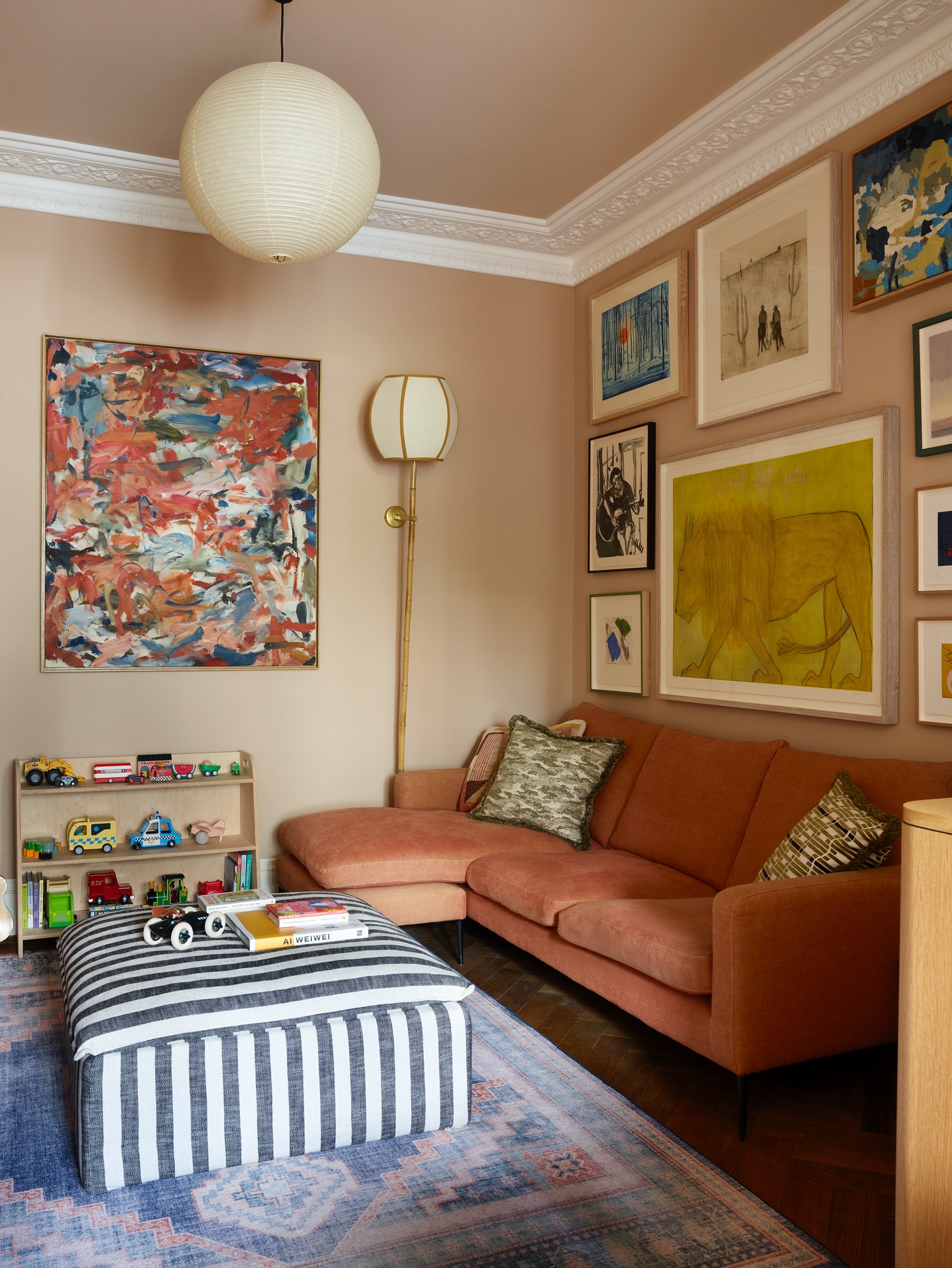 Use a Soft Ottoman as the Shared Center