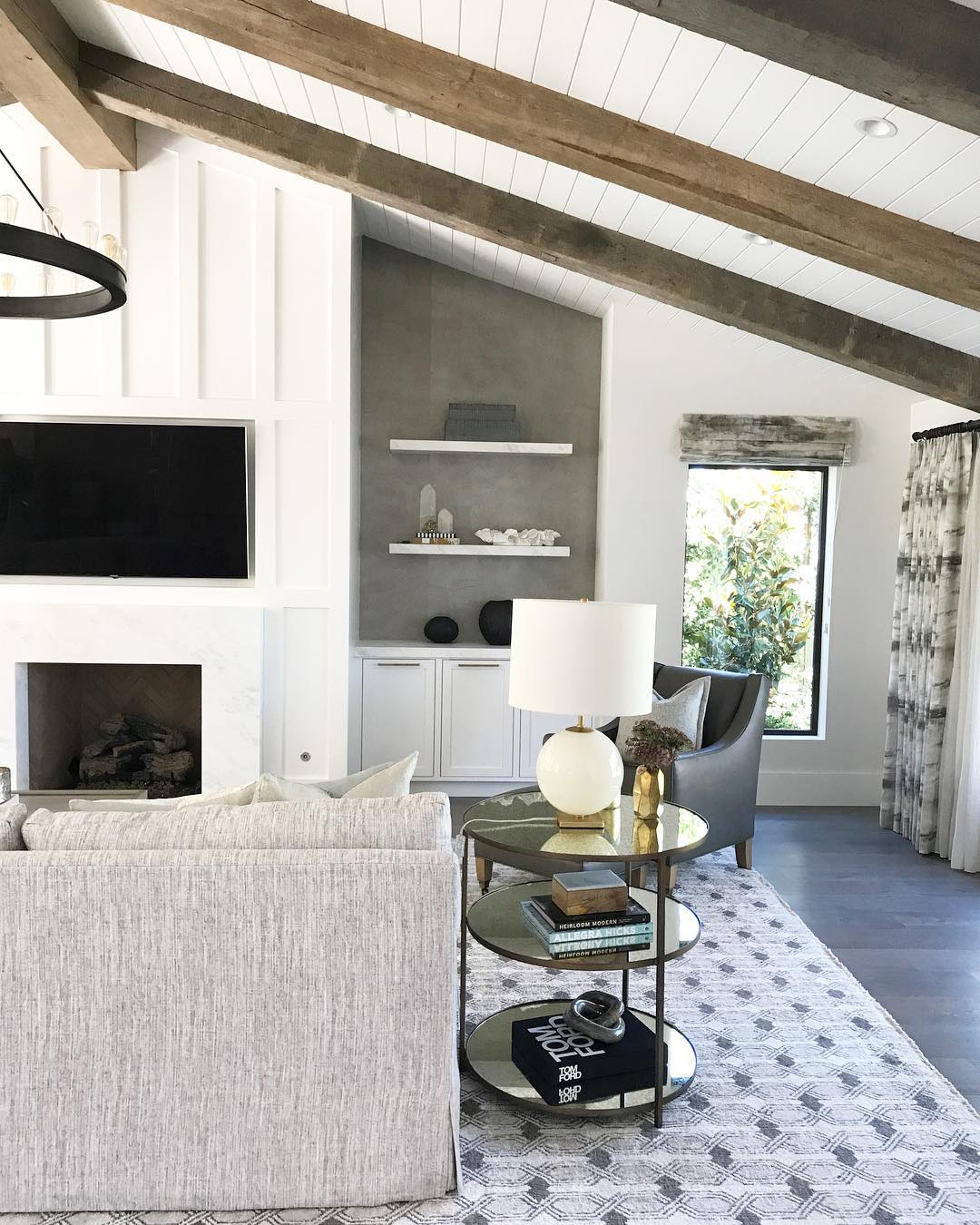Set Weathered Beams Against Tailored Furniture