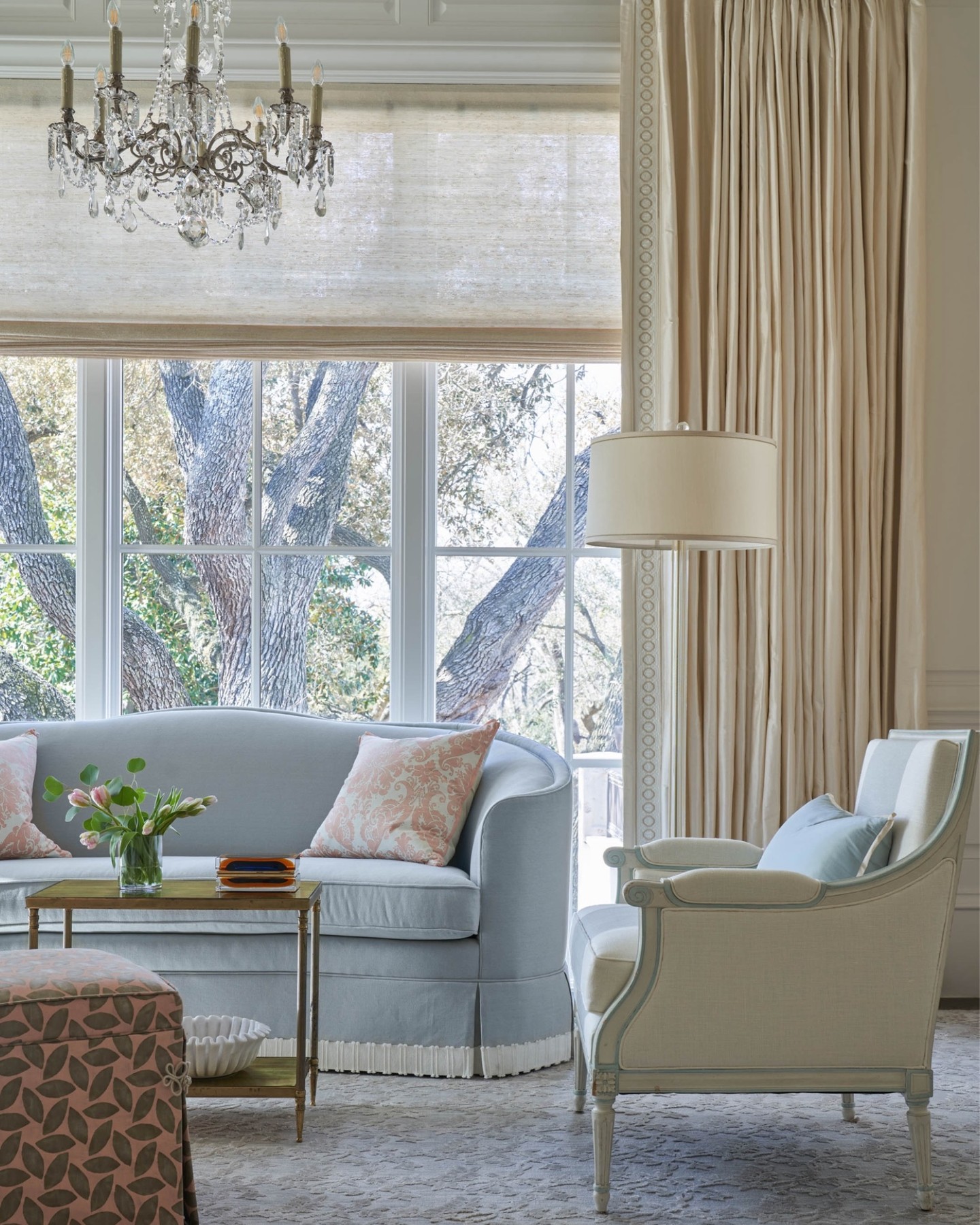 15. Use Blue Trim to Connect White Furniture