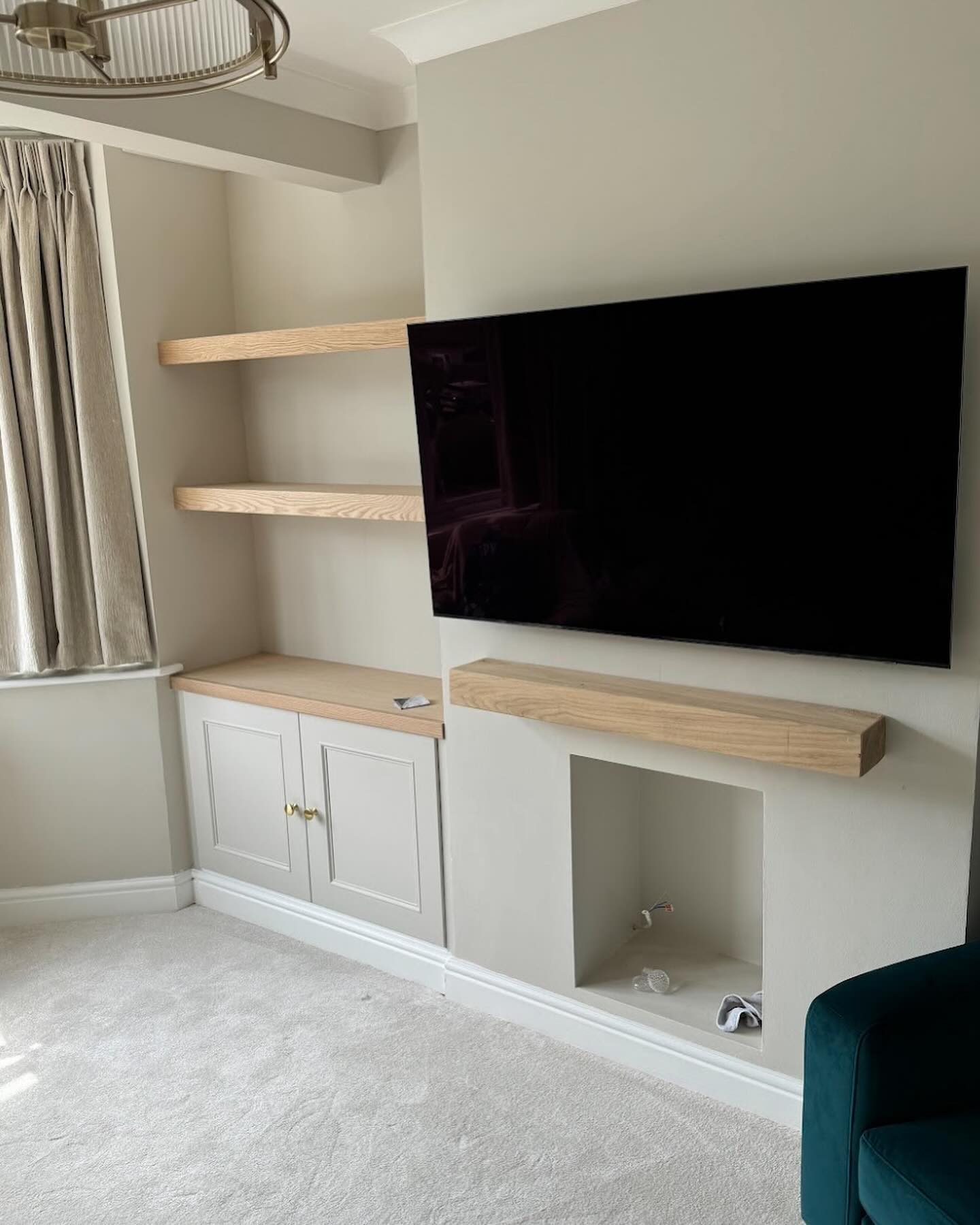15. Repeat the Mantel’s Wood on the Shelves