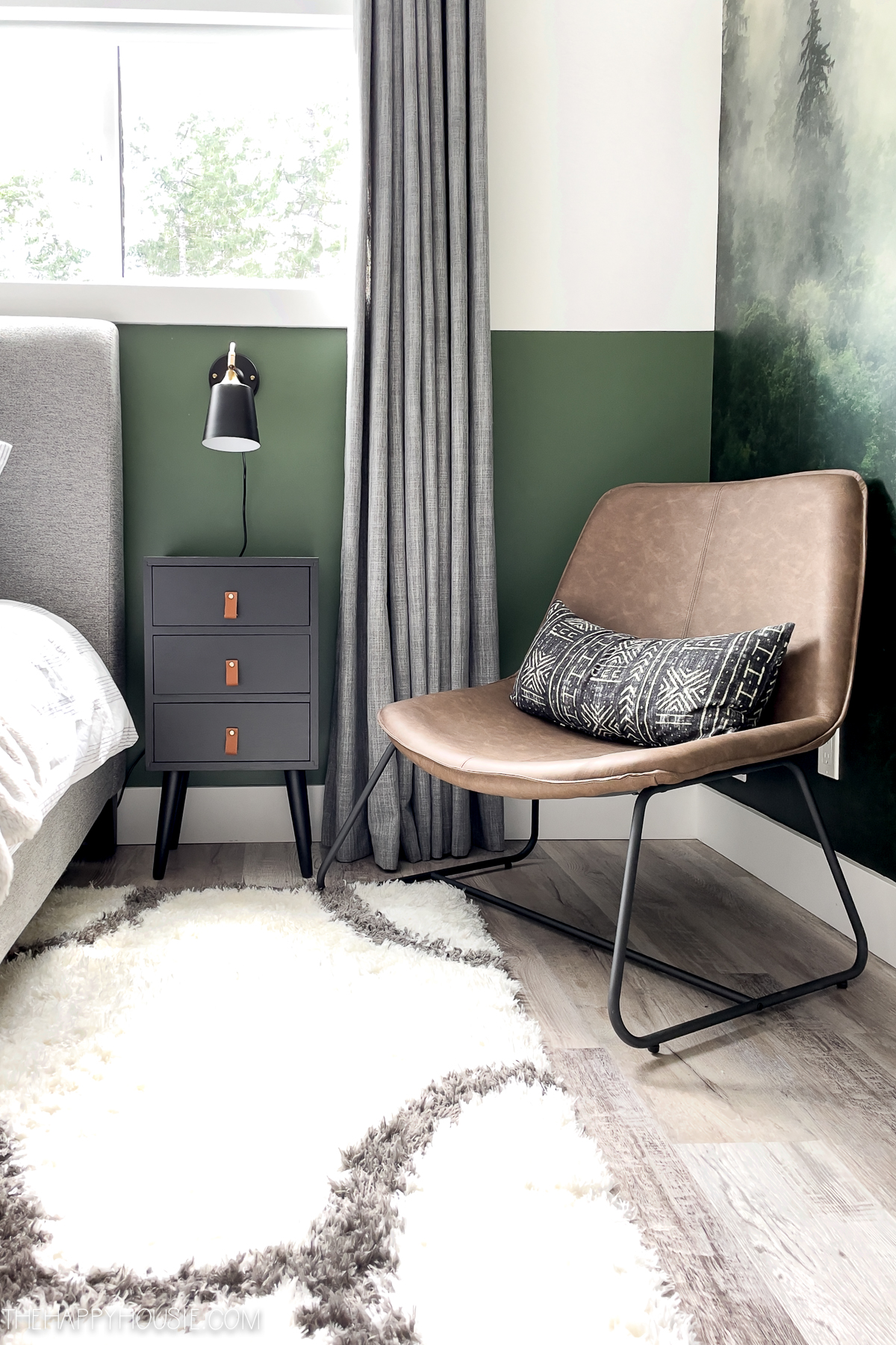 20. Save the Nightstand Surface With a Wall Light