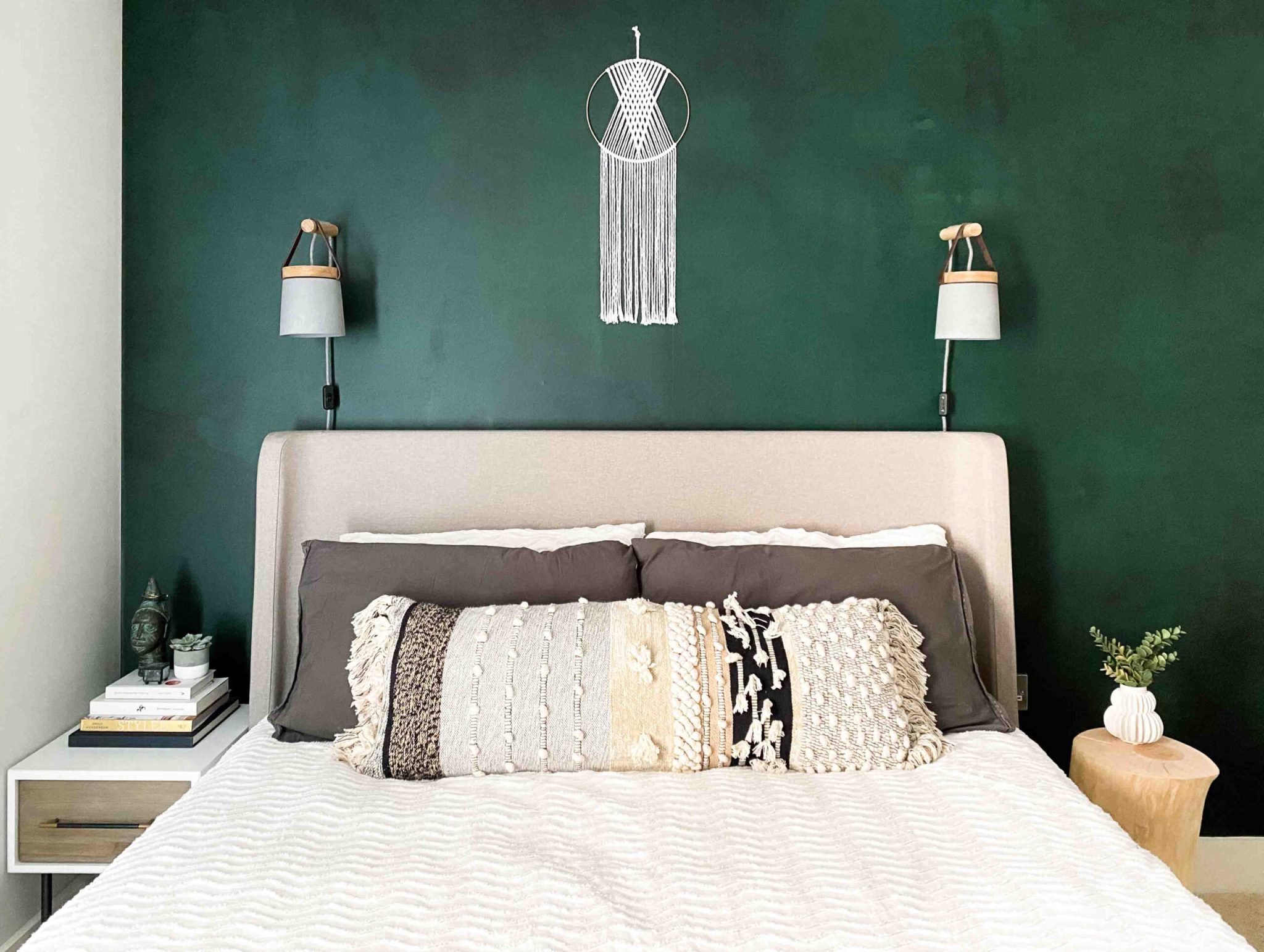 3. Use an Emerald Wall to Showcase Layered Neutral Texture