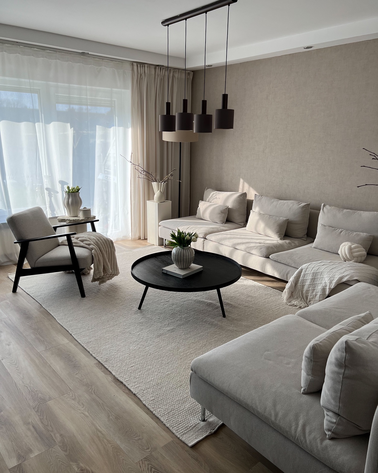8. Create a Quiet Earthy Base With Woven Neutrals