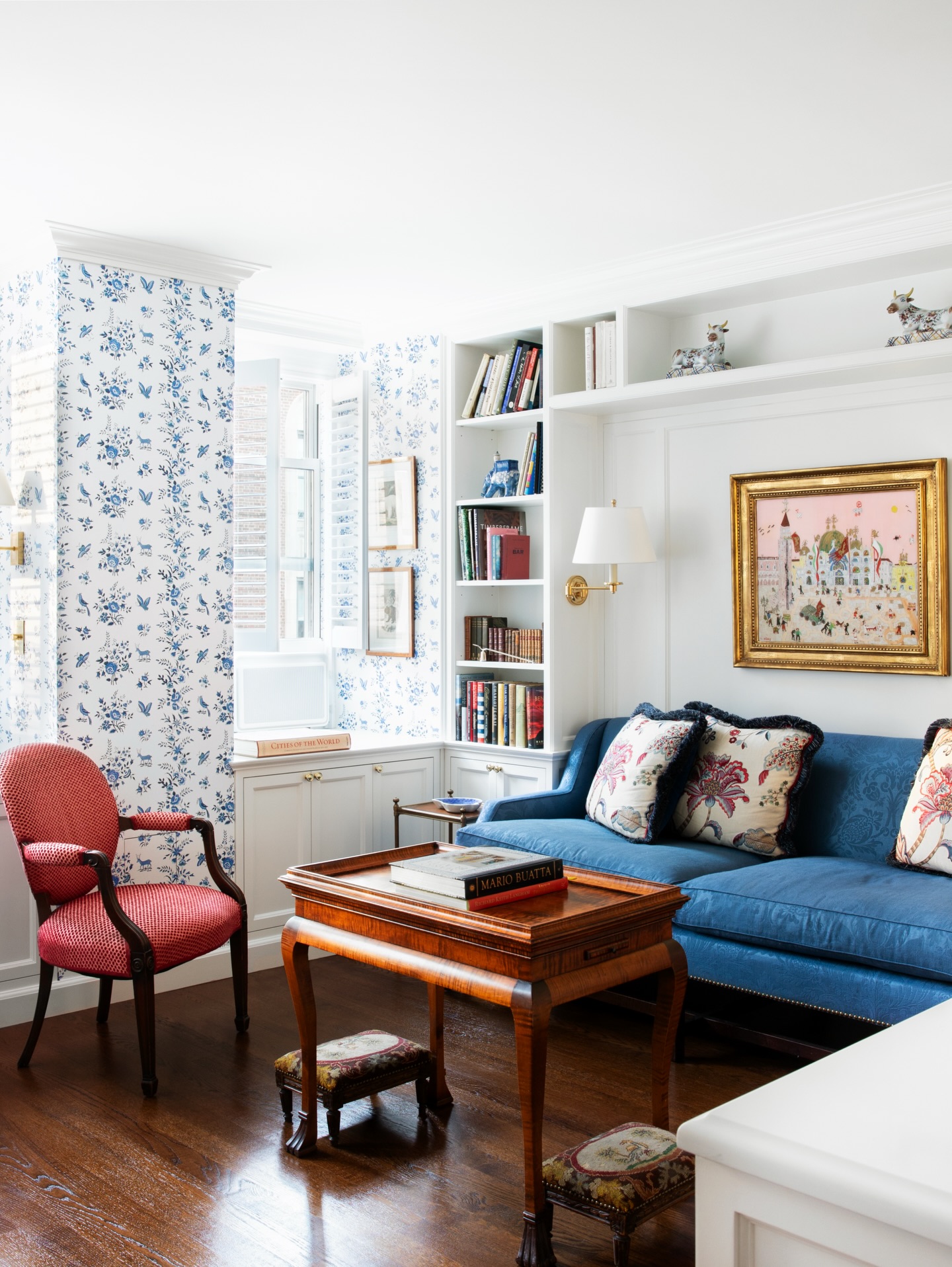 13. Give Traditional Pieces a Compact Conversation Corner