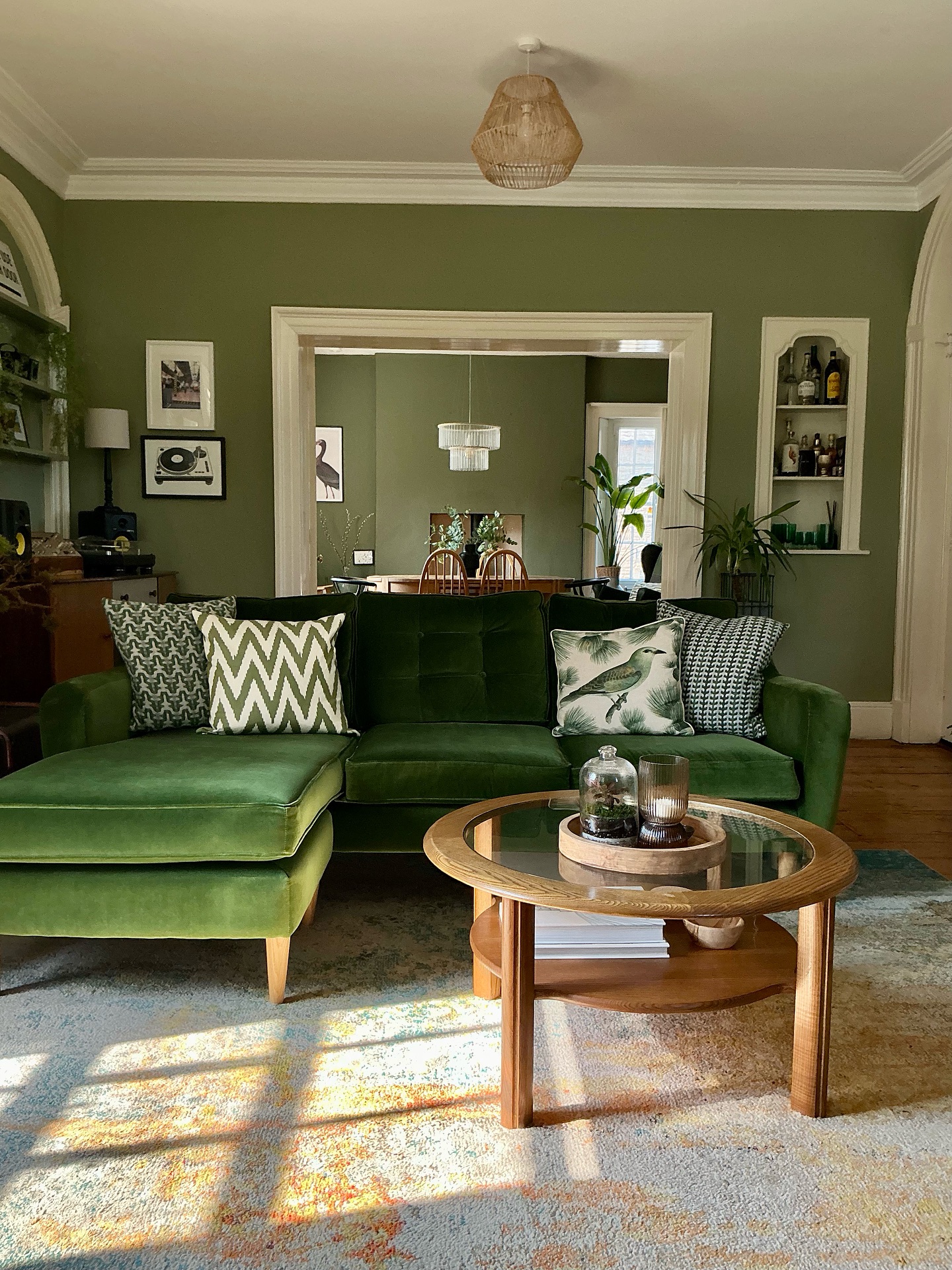 6. Connect Adjoining Rooms With Related Greens