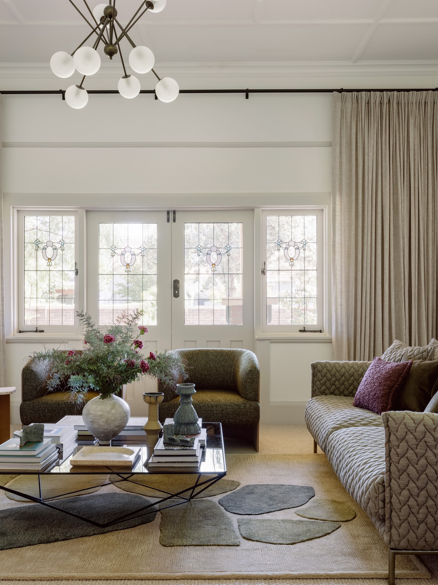 5. Refresh a Heritage Room With Rounded Seating