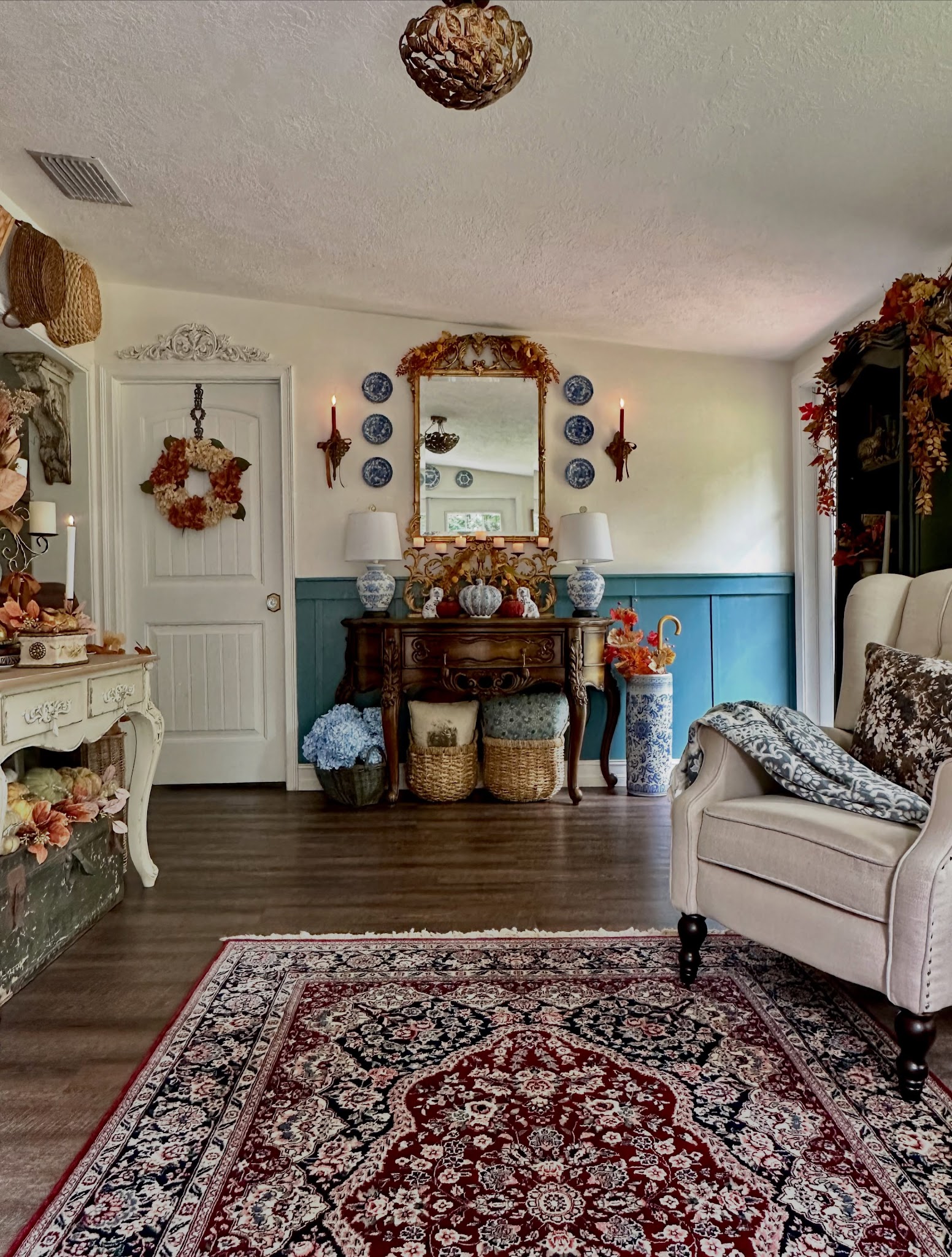 8. Use Blue Paneling to Unite Collected Pieces