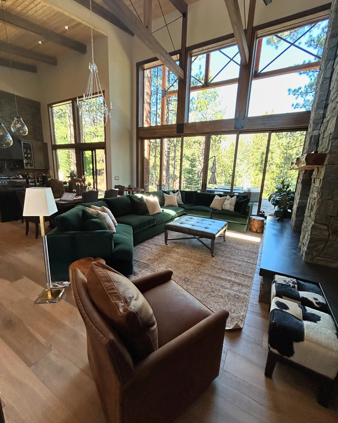 13. Use a Deep Green Sectional in a Timber Room