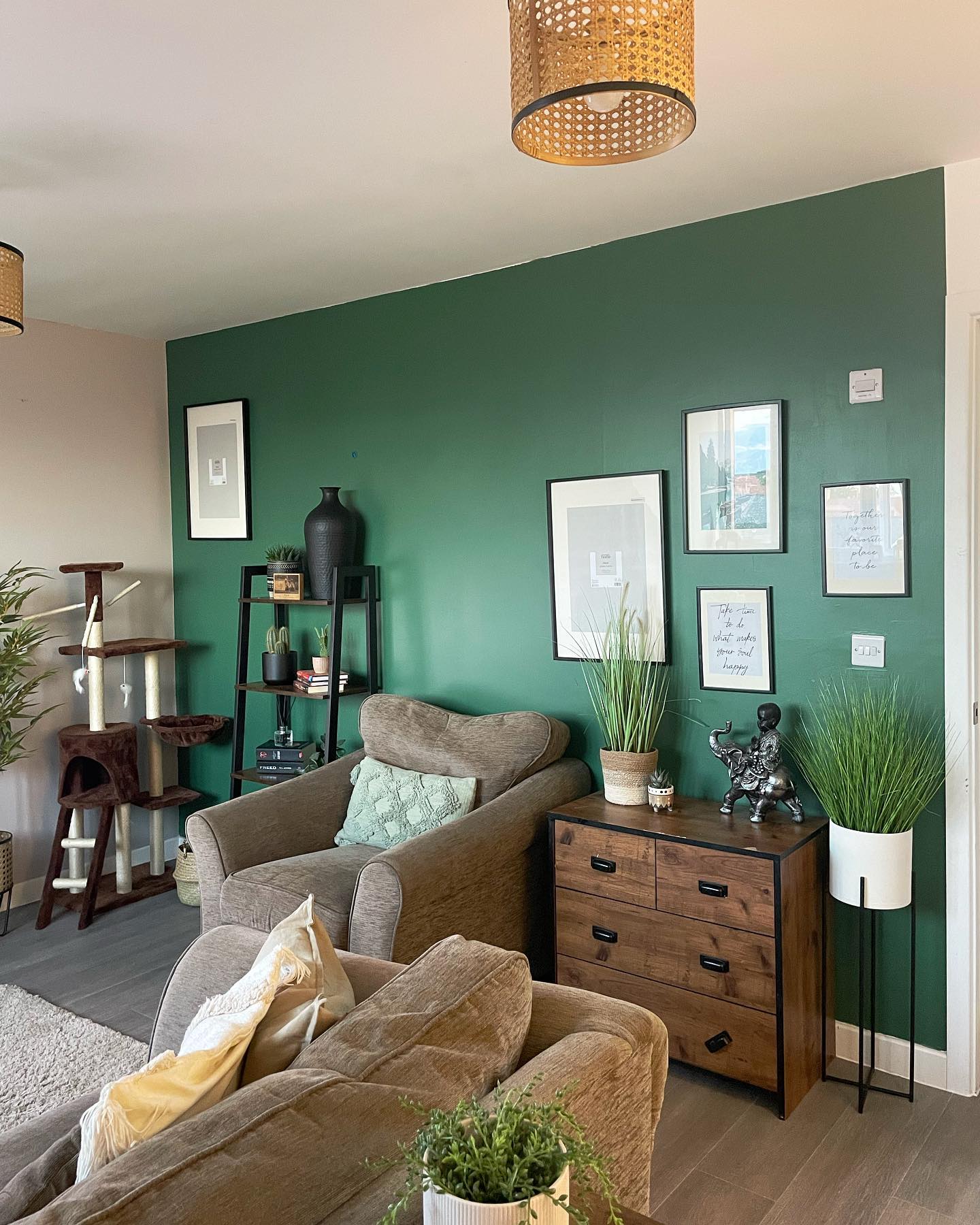 9. Use One Green Wall to Connect Everyday Furniture