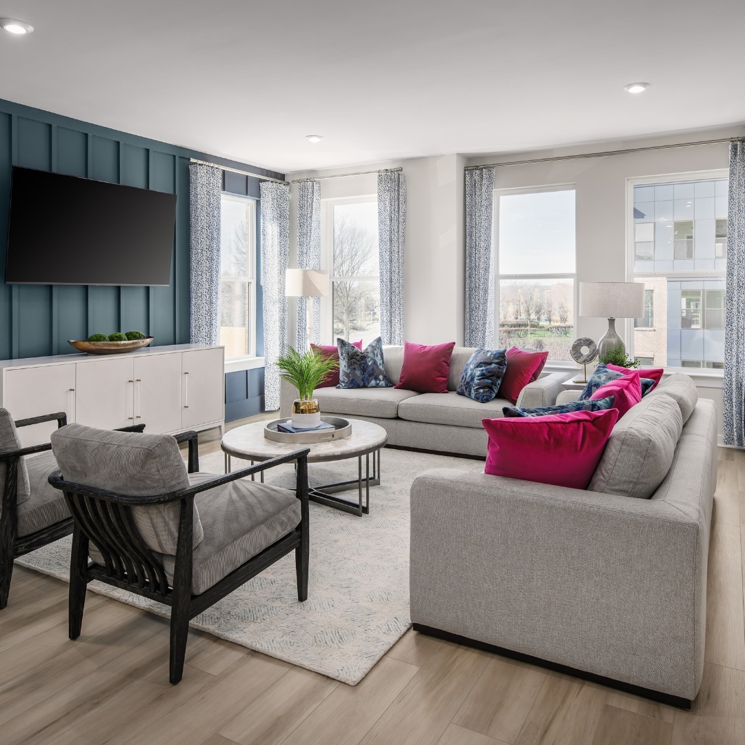 12. Brighten Gray Seating With Bold Fuchsia Pillows