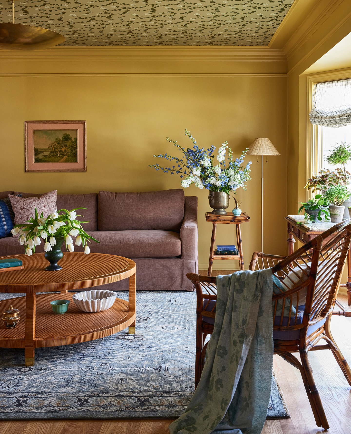 8. Yellow Walls Above a Gray Patterned Rug