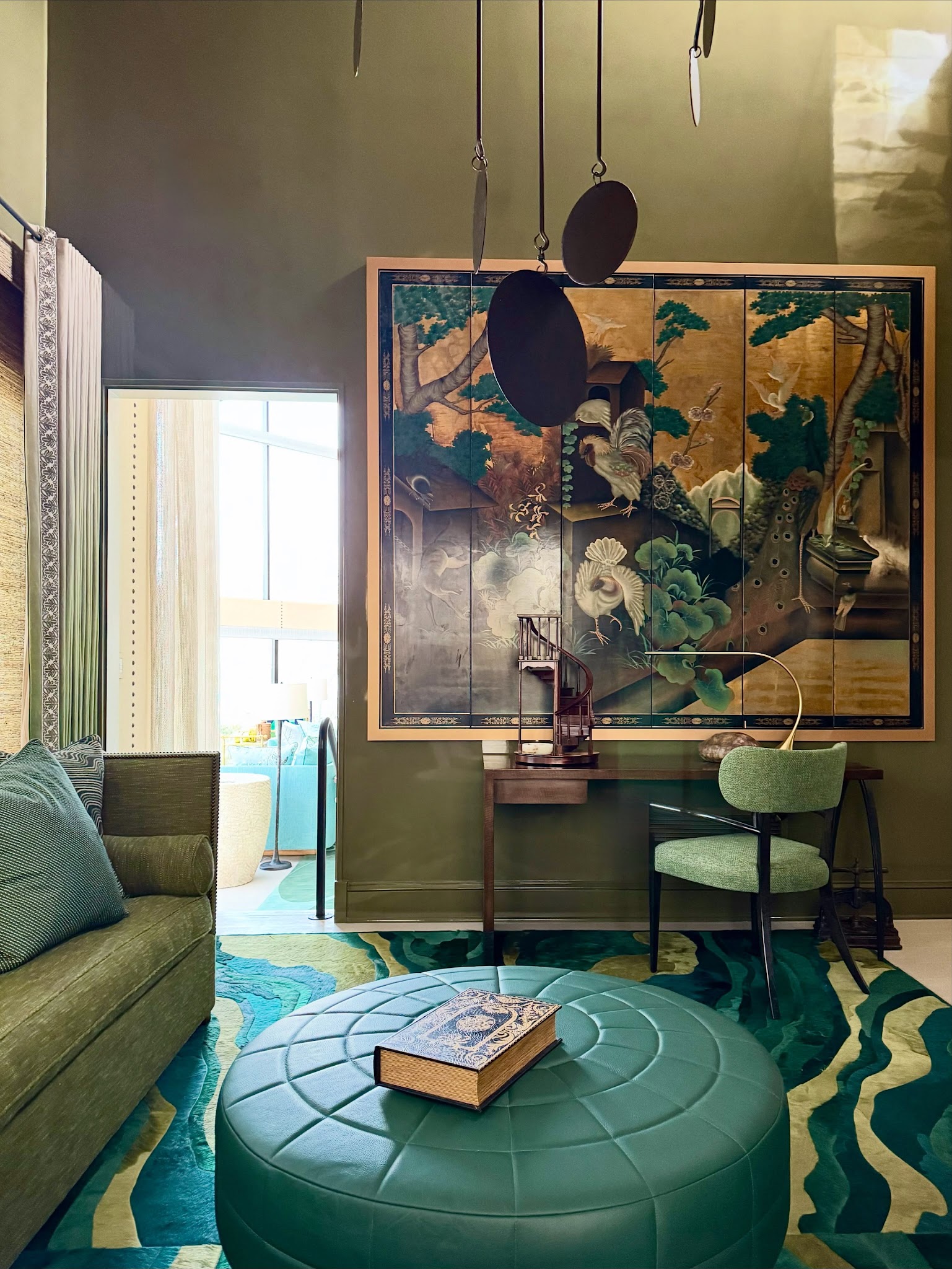 9. Let an Emerald Rug Establish the Palette