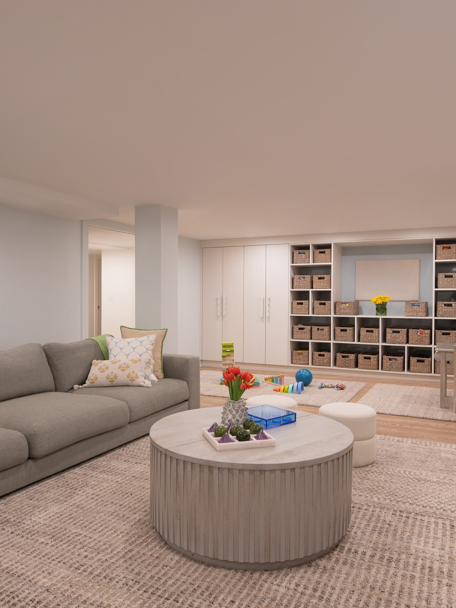 17. Keep the Main Lounge Beside Toy Storage