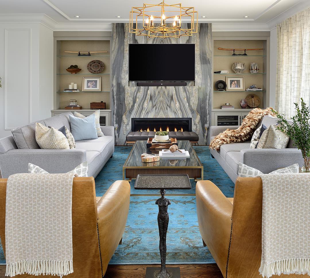 Ground Neutral Seating With a Saturated Rug