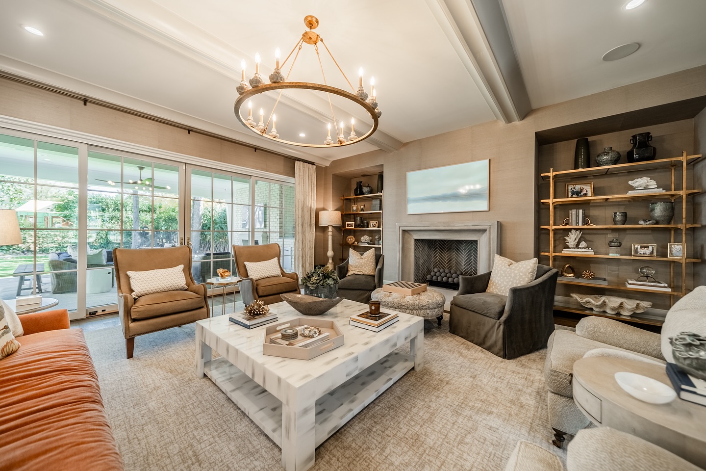 Connect Indoor Seating With the Terrace