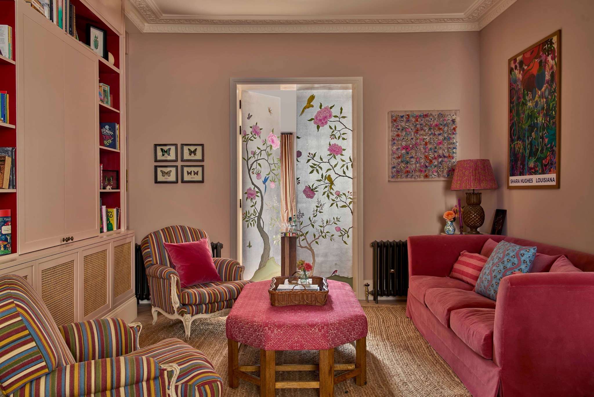 9. Paint Shelf Interiors a Contrasting Color