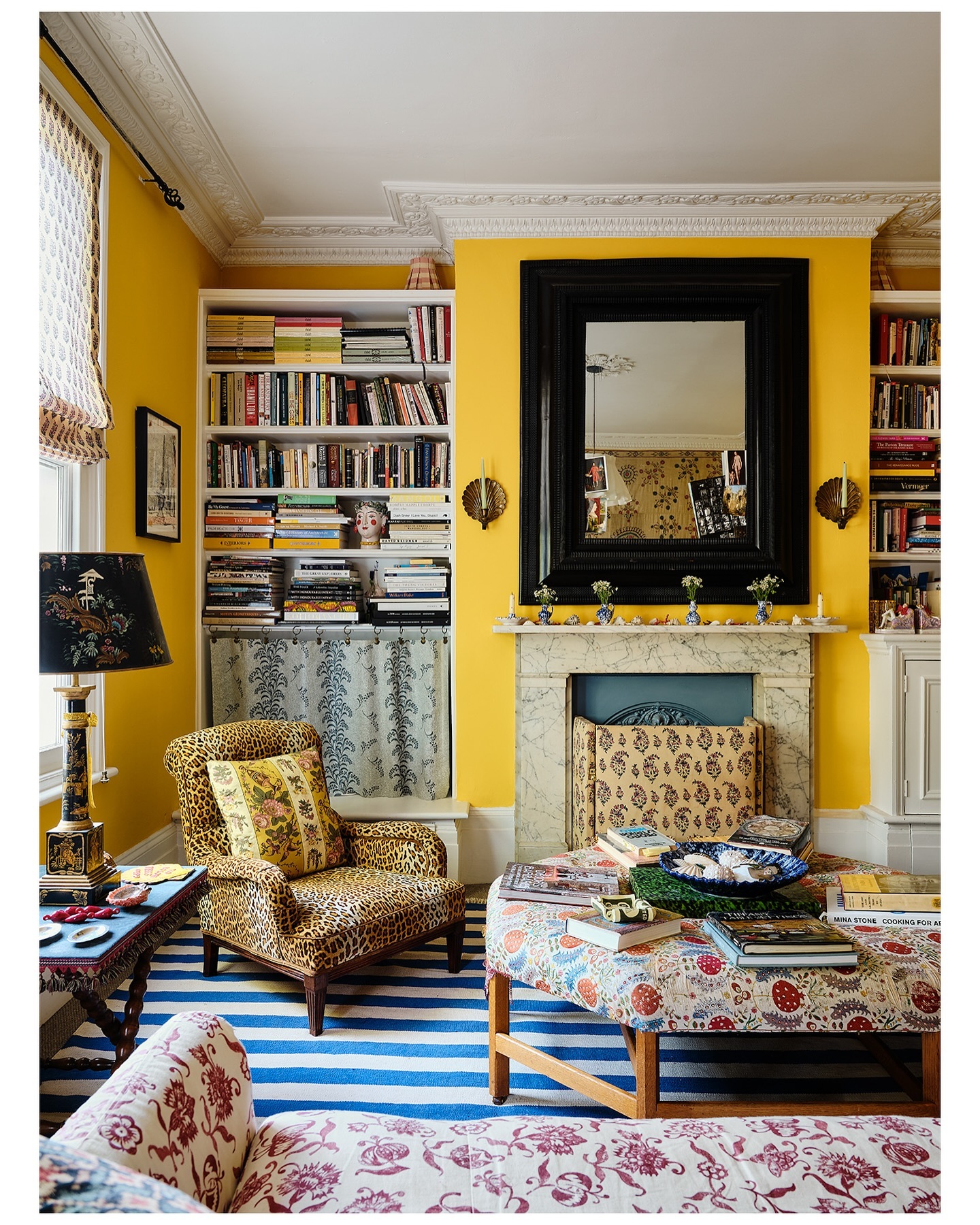 9. Give Yellow Walls a Blue and White Foundation