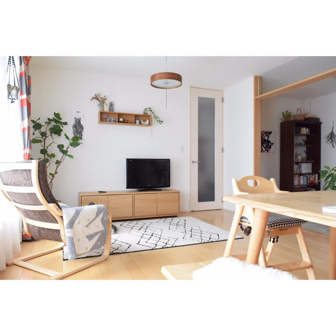 9. Give a Compact Living Area One Comfortable Lounge Chair