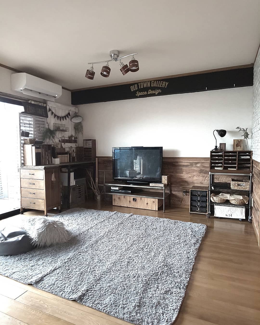 10. Use a Deep Rug as the Base for Floor Seating