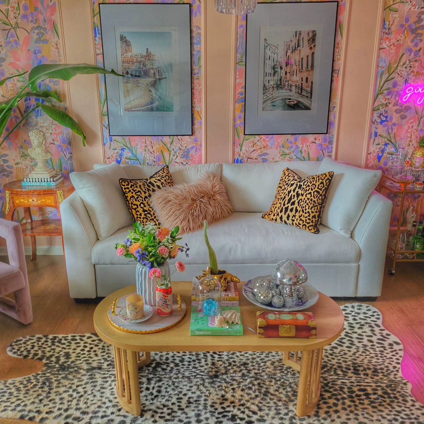 20. Ground Colorful Wallpaper With an Animal Print Rug