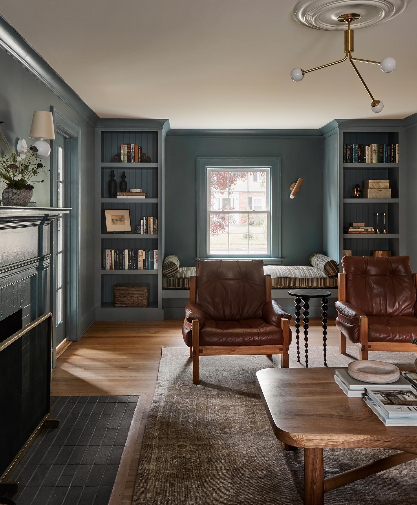 2. Turn the Far Wall Into a Reading Destination