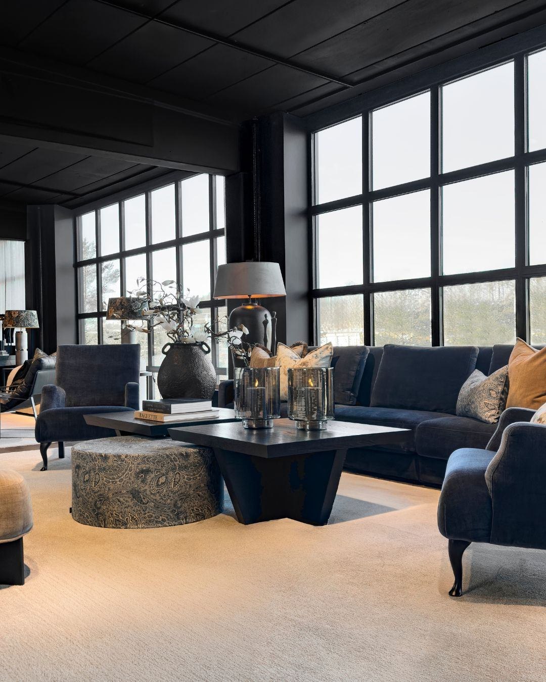 2. Frame Deep Blue Seating With Black Architecture