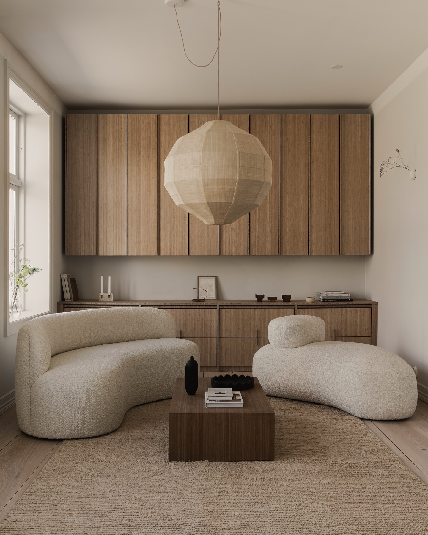 19. Balance Curved Seating With Straight Cabinet Lines