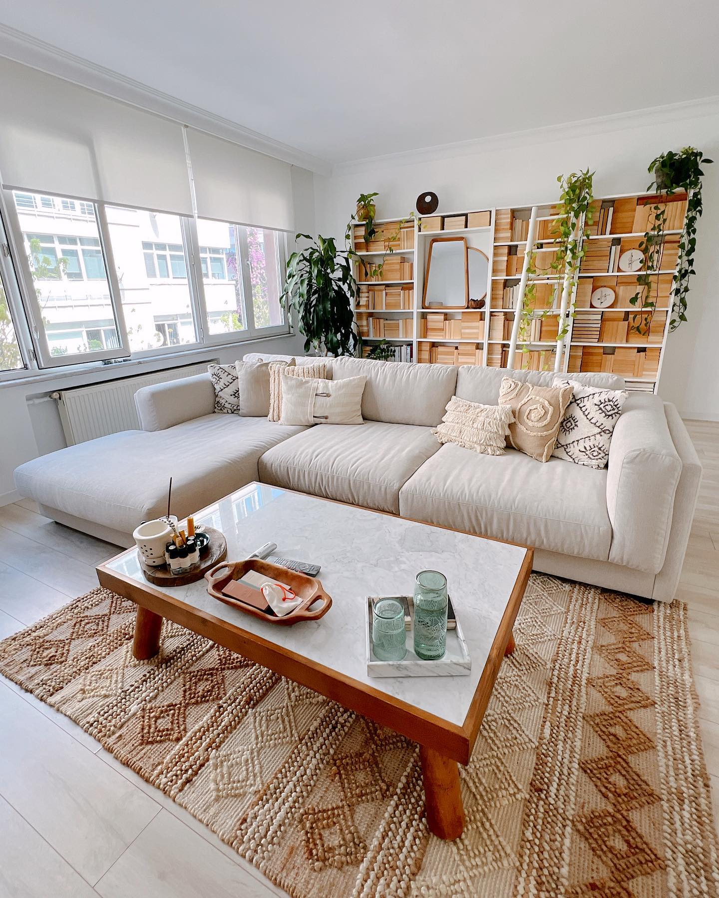 19. Layer Cream Cushions With Different Textures