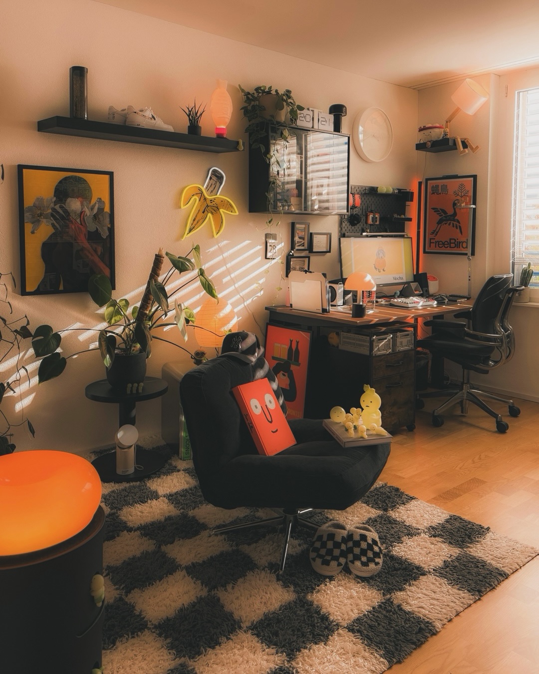 18. Mark a Relaxing Corner With a Patterned Rug