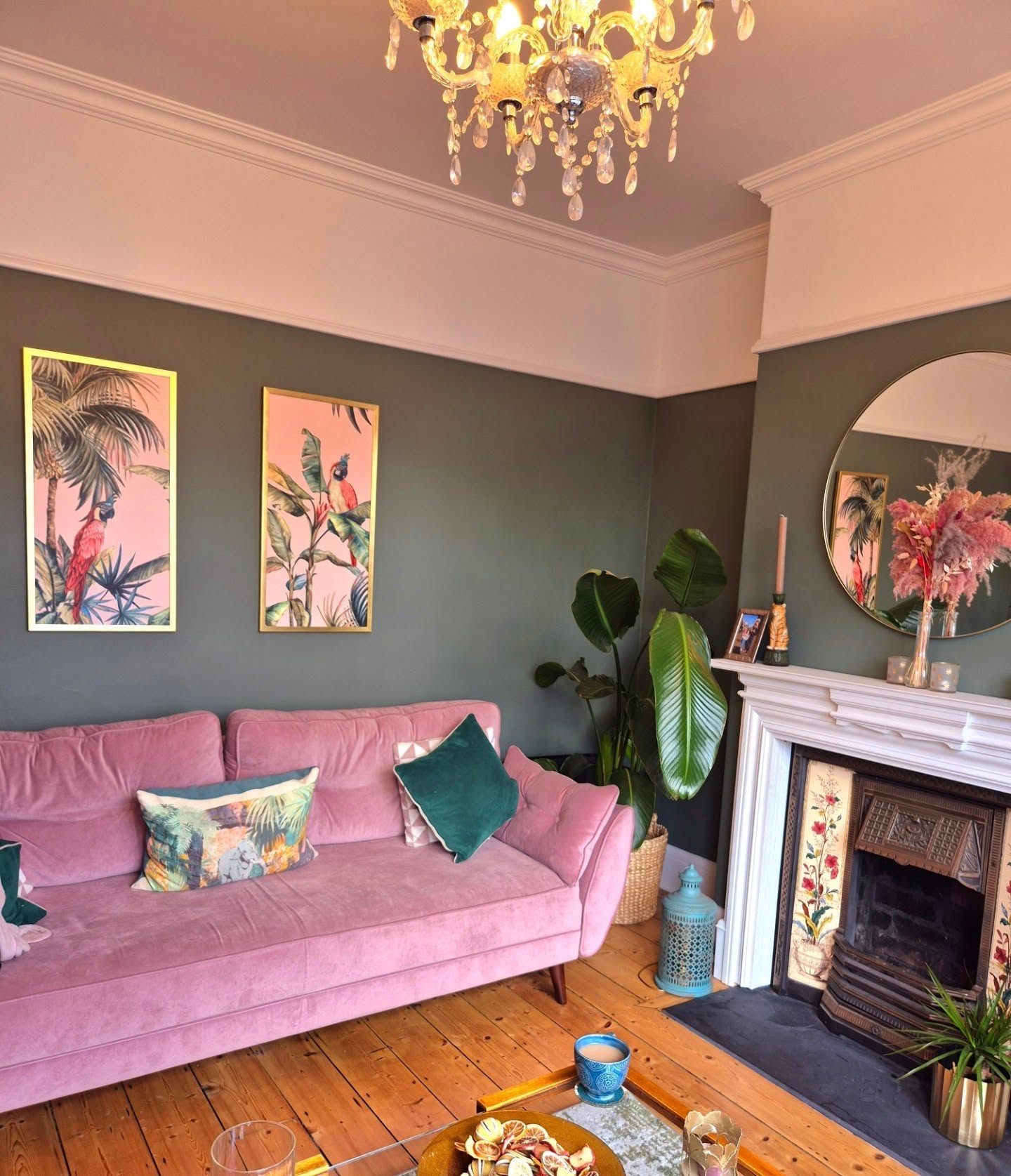 6. Carry Pink Above a Dark Picture Rail