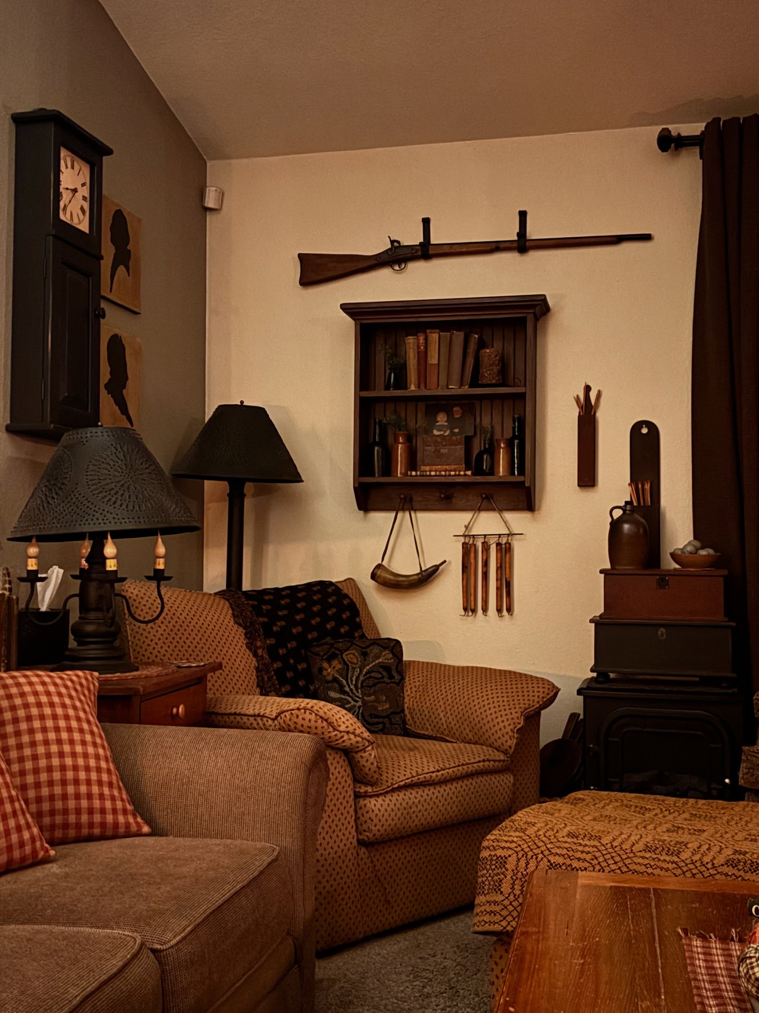 10. Warm a Sitting Corner with Ocher and Black