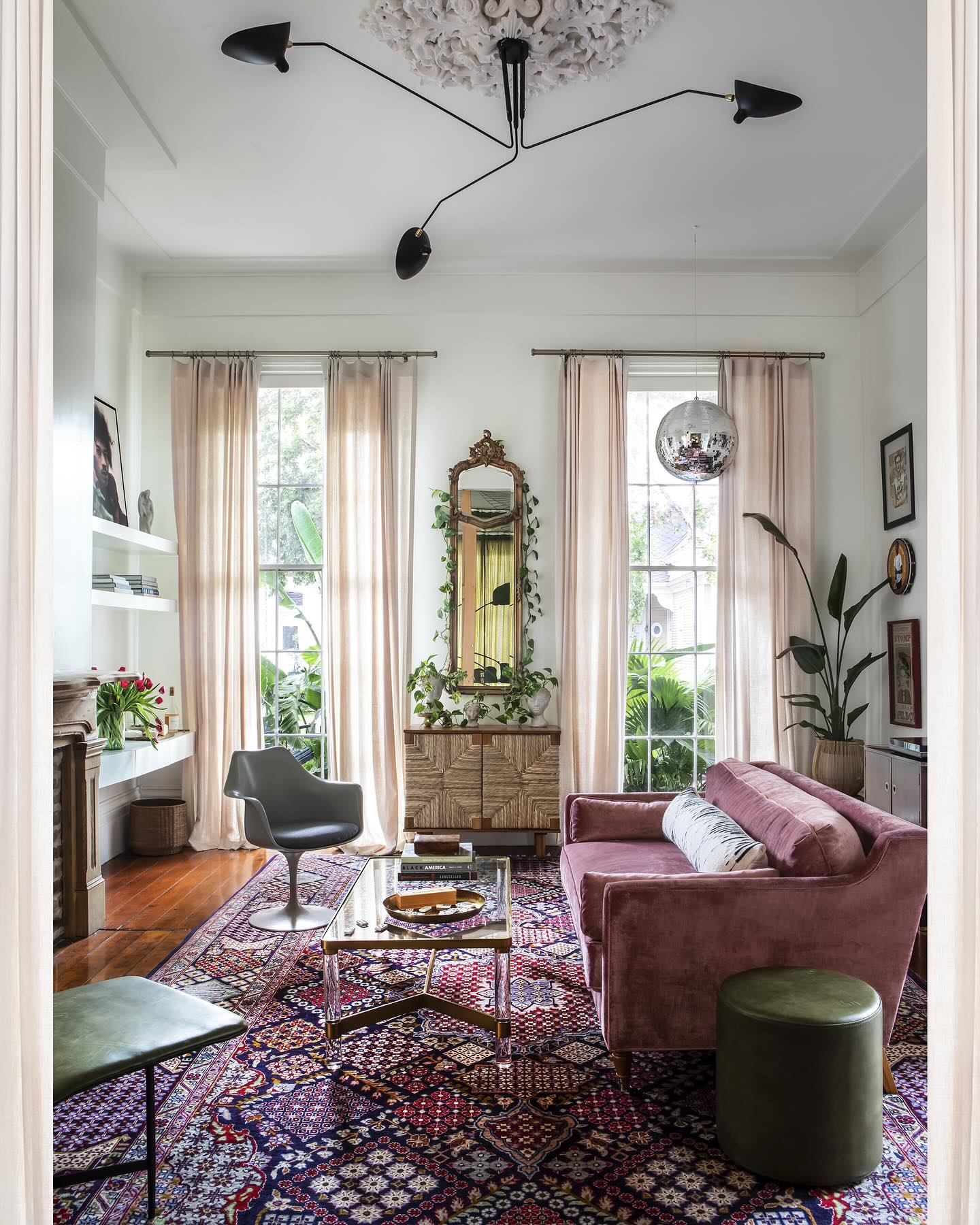 10. Use Mauve to Soften an Airy Room
