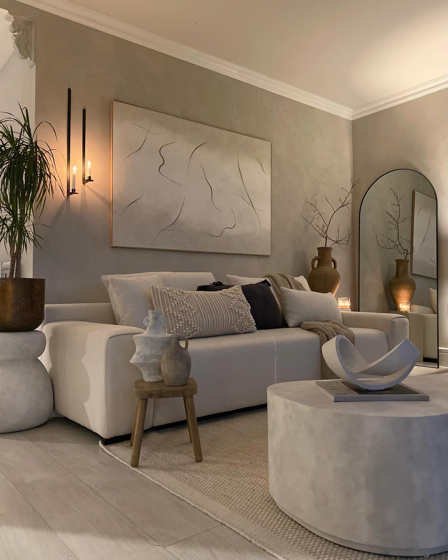 12. Use Texture to Add Interest to Neutral Seating
