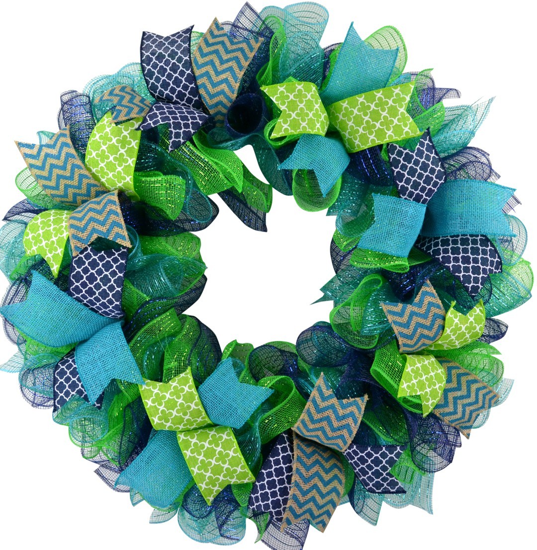 13. Build a Fresh Palette With Blue and Green Mesh