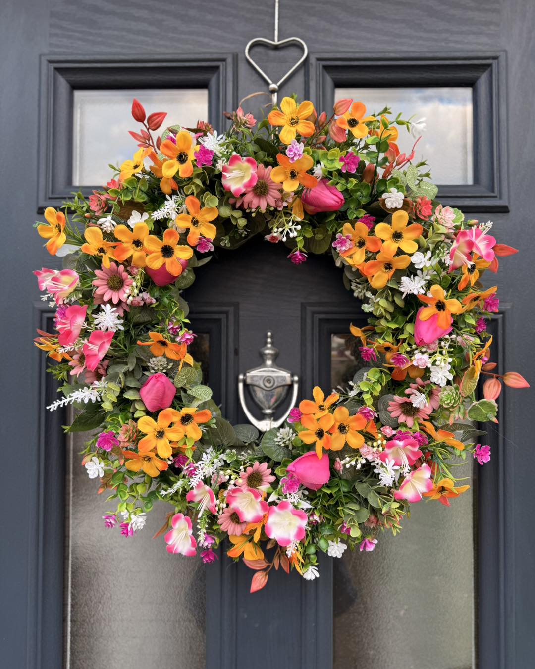 15. Mix Orange Flowers With Hot Pink Tulips