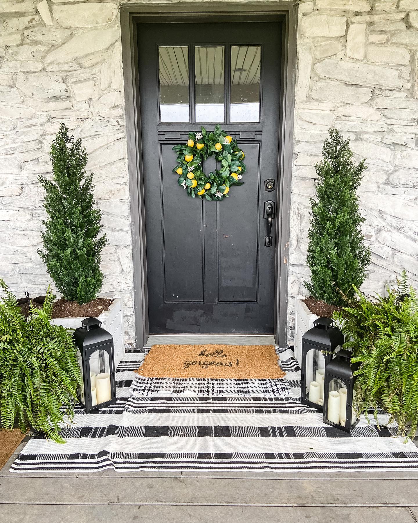 15. Compact Citrus for a Narrow Door