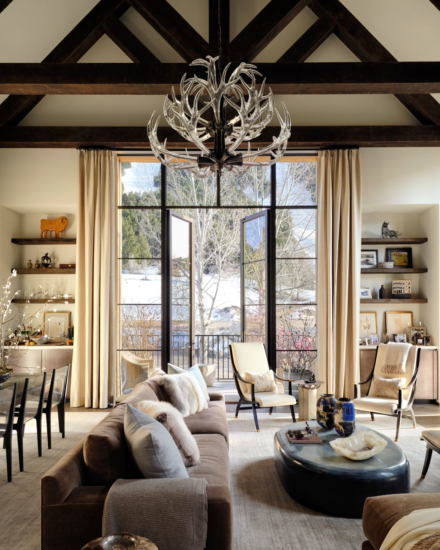 6. Give Antler Lighting an Airy Setting