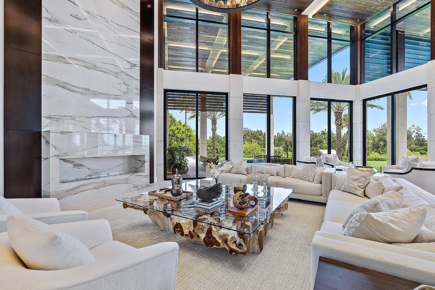 15. Use White Seating to Balance a Dramatic Great Room