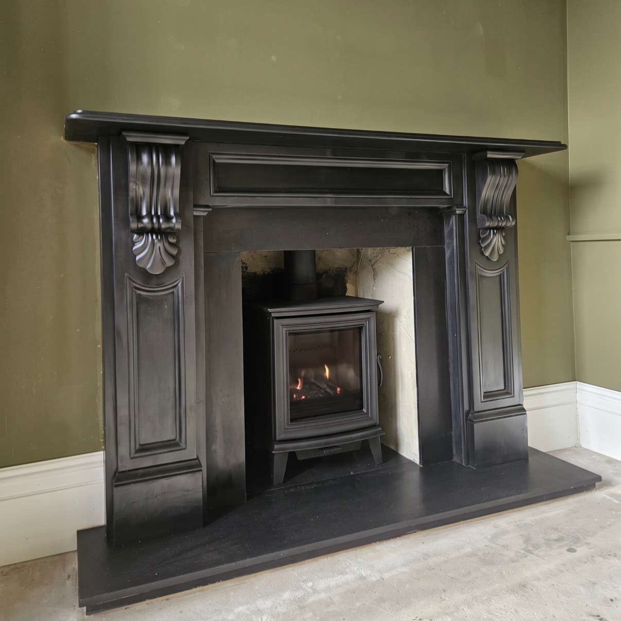 6. Give an Ornate Dark Surround an Olive Backdrop